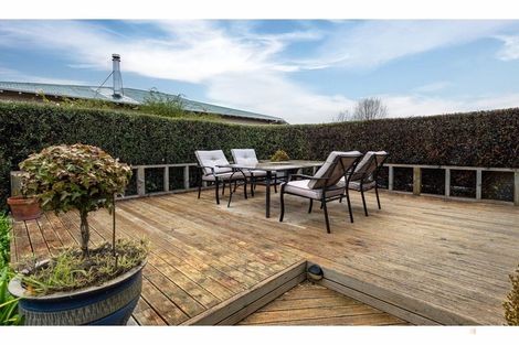 Photo of property in 20 Timaru Road, Waimate, 7924