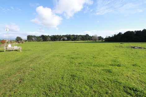 Photo of property in 173 Kairau Road, Brixton, New Plymouth, 4373