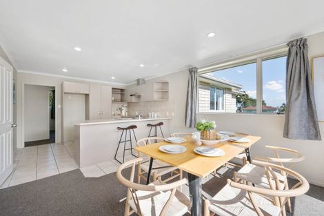 Photo of property in 24 Duckworth Road, Papakura, 2110