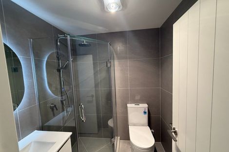 Photo of property in 5/15 Sea Vista Avenue, Beach Haven, Auckland, 0626