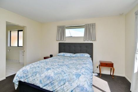 Photo of property in 39 Mauger Drive, Heathcote Valley, Christchurch, 8022