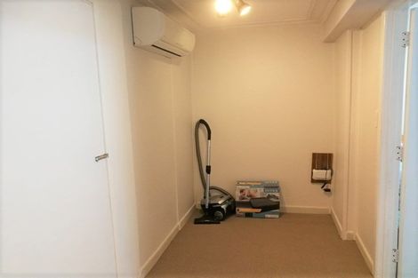 Photo of property in 11 William Souter Street, Forrest Hill, Auckland, 0620