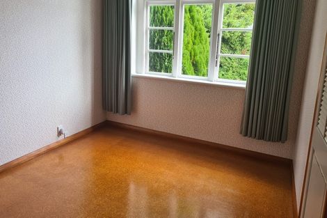 Photo of property in 6 Lansdowne Crescent, Lansdowne, Masterton, 5810