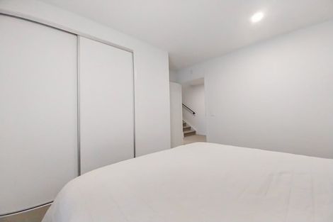 Photo of property in 9/2 Tahuhu Road, Mount Wellington, Auckland, 1062