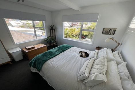 Photo of property in 28 Kilbirnie Crescent, Kilbirnie, Wellington, 6022