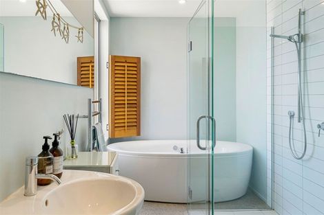 Photo of property in 80 Moana Road, Plimmerton, Porirua, 5026