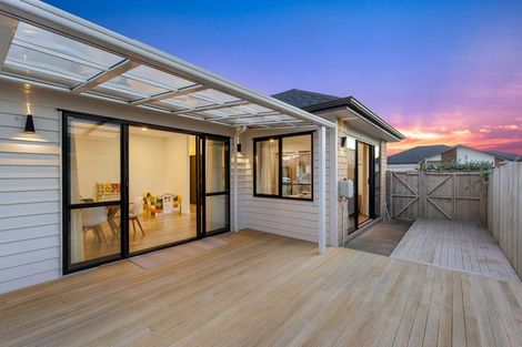 Photo of property in 33 Johns Creek Crescent, Silverdale, 0932