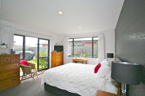 Photo of property in 304a Wairakei Road, Bryndwr, Christchurch, 8053