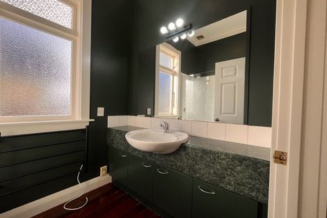 Photo of property in 11 Norwood Road, Bayswater, Auckland, 0622