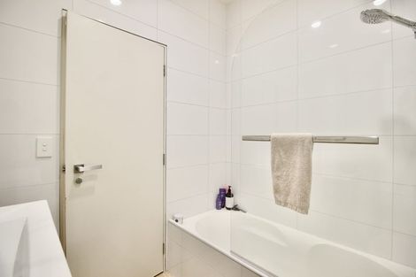 Photo of property in Habitat Apartments, 12/31 Byron Avenue, Takapuna, Auckland, 0622