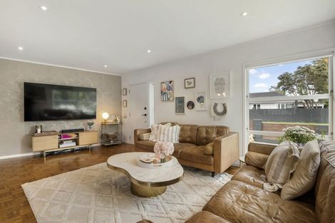 Photo of property in 9 Ranch Avenue, Beach Haven, Auckland, 0626