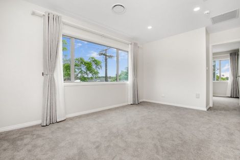 Photo of property in 1a Surrey Street, Manurewa, Auckland, 2102