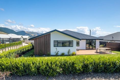 Photo of property in 11 Huntaway Close, Stoke, Nelson, 7011