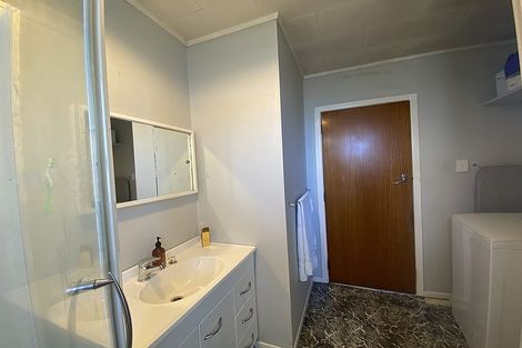 Photo of property in 27c Port View Crescent, Moturoa, New Plymouth, 4310