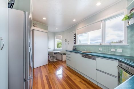 Photo of property in 18 Magnolia Grove, Maungaraki, Lower Hutt, 5010