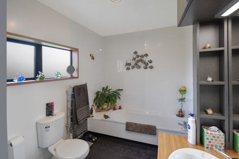 Photo of property in 96 Moana Crescent, Musselburgh, Dunedin, 9013