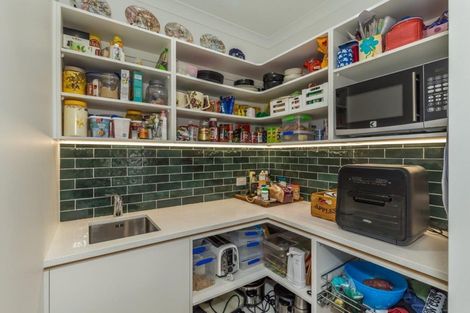 Photo of property in 33 Wakefield Road, Levin, 5571