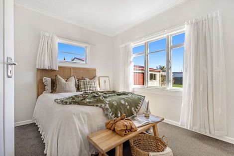 Photo of property in 221 Saint Leonards Avenue, Saint Leonards, Hastings, 4120