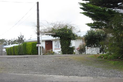 Photo of property in 261 Huatoki Street, Upper Vogeltown, New Plymouth, 4310