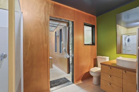 Photo of property in 27 Ocean View Road, Huia, Auckland, 0604