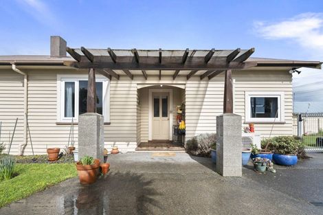 Photo of property in 21 Blackwell Street, Marton, 4710