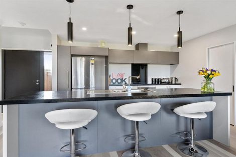 Photo of property in 17 Bellbird Lane, Marshland, Christchurch, 8083