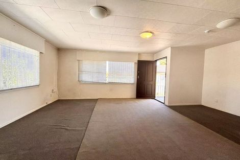 Photo of property in 190 Universal Drive, Henderson, Auckland, 0610