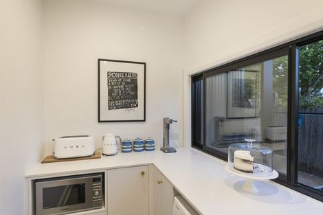 Photo of property in 17a Phoenix Avenue, Hokowhitu, Palmerston North, 4410