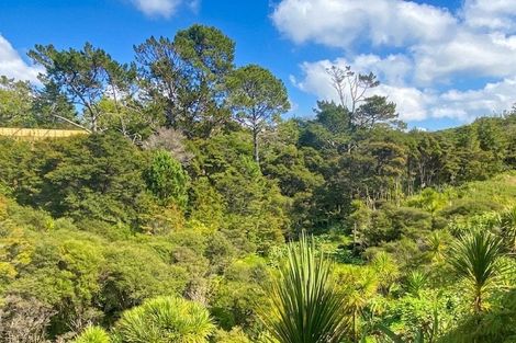 Photo of property in 13 Stubbs Place, Fairview Heights, Auckland, 0632