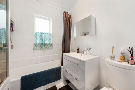 Photo of property in 2/571 Fergusson Drive, Trentham, Upper Hutt, 5018