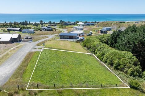 Photo of property in 9 Knoyle Road, Riversdale Beach, Masterton, 5872