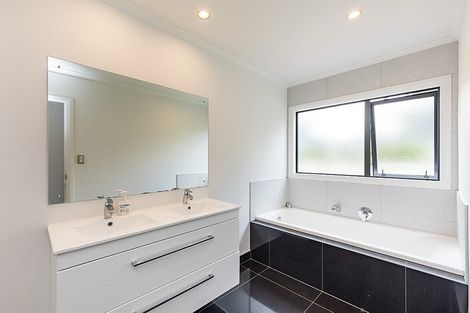 Photo of property in 121 Atawhai Road, Fitzherbert, Palmerston North, 4410