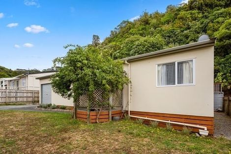Photo of property in 92 Rangituhi Crescent, Takapuwahia, Porirua, 5022
