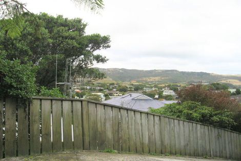 Photo of property in 5 Tainui Terrace, Tawa, Wellington, 5028