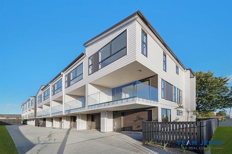 Photo of property in 2/2 Fairview Road, Papatoetoe, Auckland, 2025