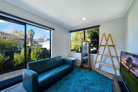 Photo of property in 174 Solar Road, Glen Eden, Auckland, 0602