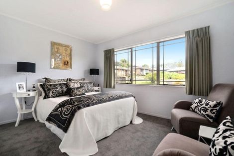 Photo of property in 56 Bodi Place, Te Atatu South, Auckland, 0610