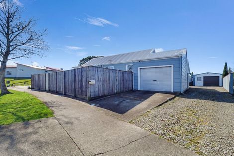 Photo of property in 64 Rhodes Drive, Kelvin Grove, Palmerston North, 4414