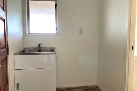 Photo of property in 36 Madigan Place, Glendene, Auckland, 0602