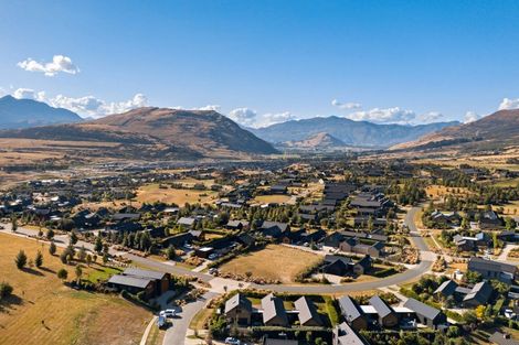 Photo of property in 24 Jacks Point Rise, Jacks Point, Queenstown, 9371
