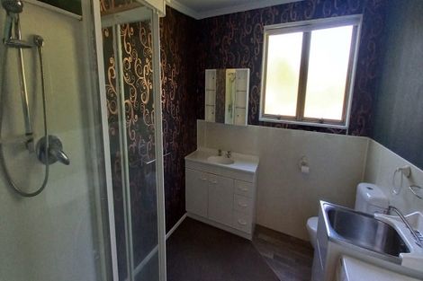 Photo of property in 33 Clifden Highway, Tuatapere, 9620