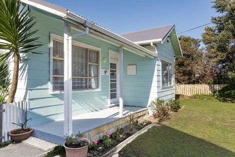 Photo of property in 59 Romilly Street, Westport, 7825