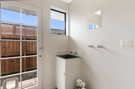 Photo of property in 1/37 Karnak Crescent, Russley, Christchurch, 8042