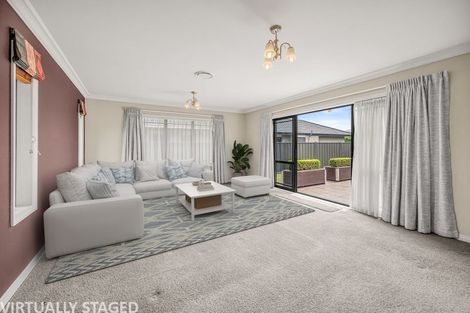 Photo of property in 5 Russell Robertson Drive, Havelock North, 4130