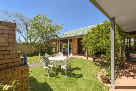 Photo of property in 18 Waratah Street, Matua, Tauranga, 3110