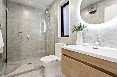 Photo of property in 1d Valron Road, Te Atatu South, Auckland, 0602