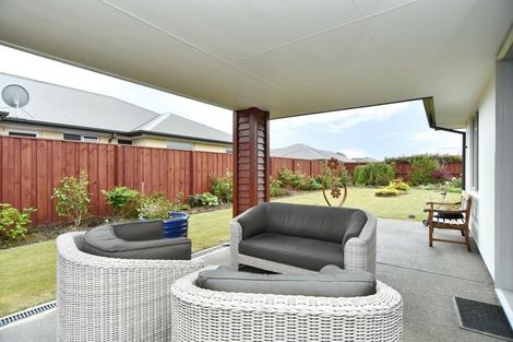 Photo of property in 10 Old Farm Place, Rangiora, 7400