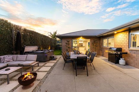 Photo of property in 14 Will Street, Huapai, Kumeu, 0810