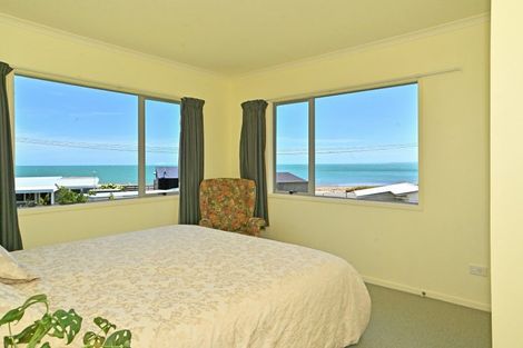 Photo of property in 6 Argyle Street, Mahia, 4198