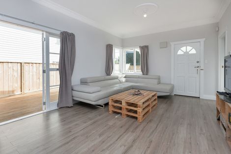 Photo of property in 1/23 Brandon Road, Glen Eden, Auckland, 0602